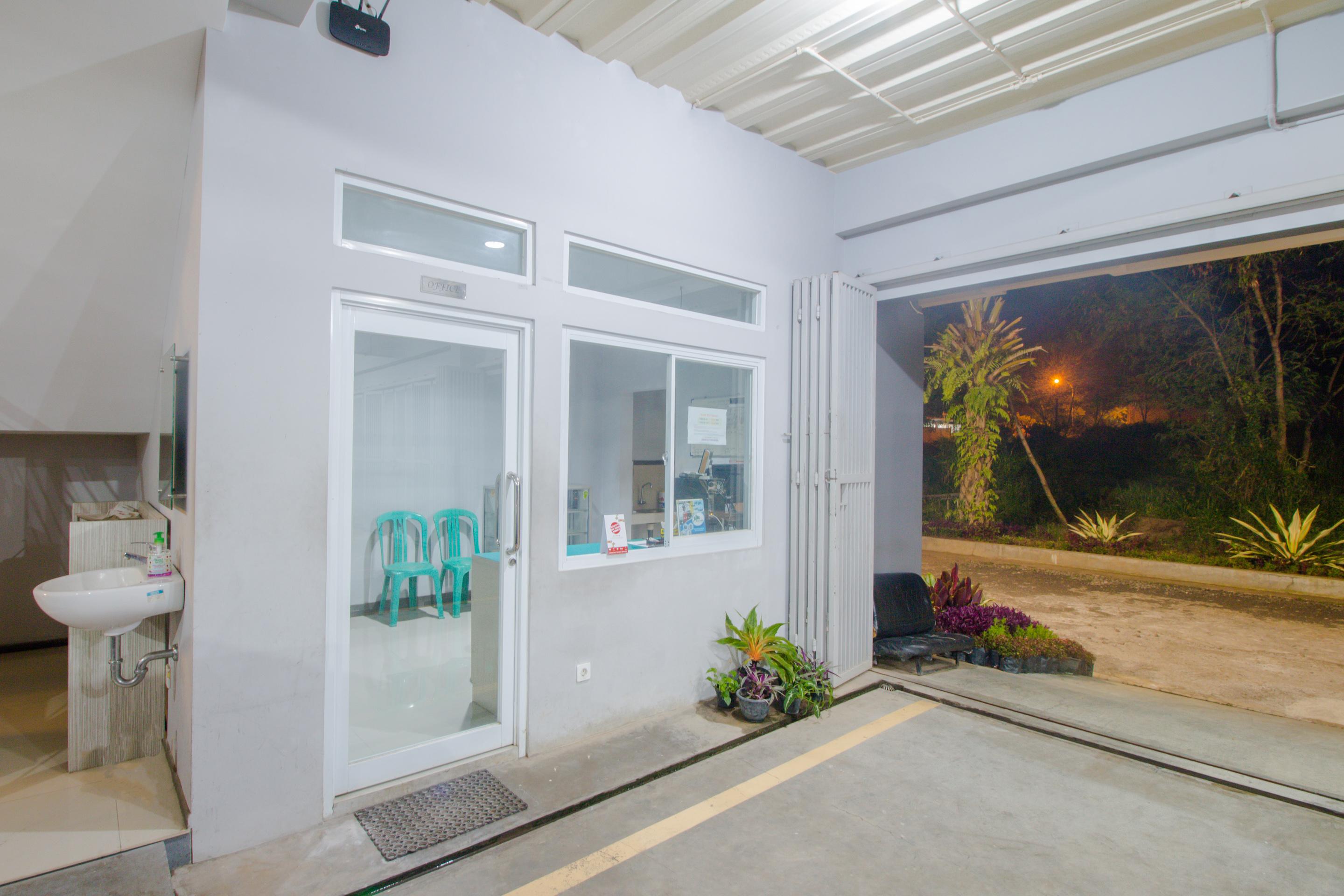 Hotel Oyo 871 Aira Costel Cianjur Exteriér fotografie